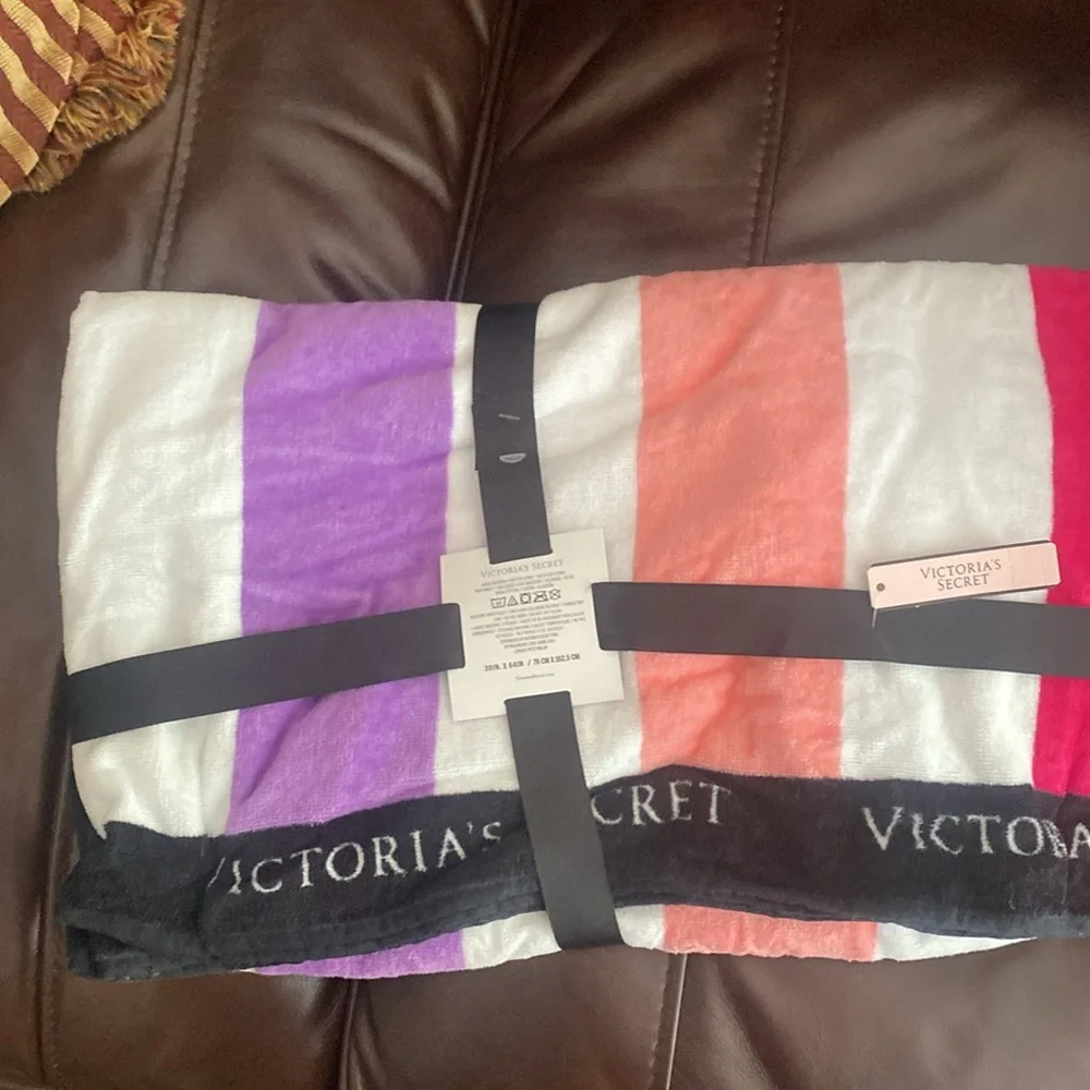 Nwt Victoria’s Secret beach towel